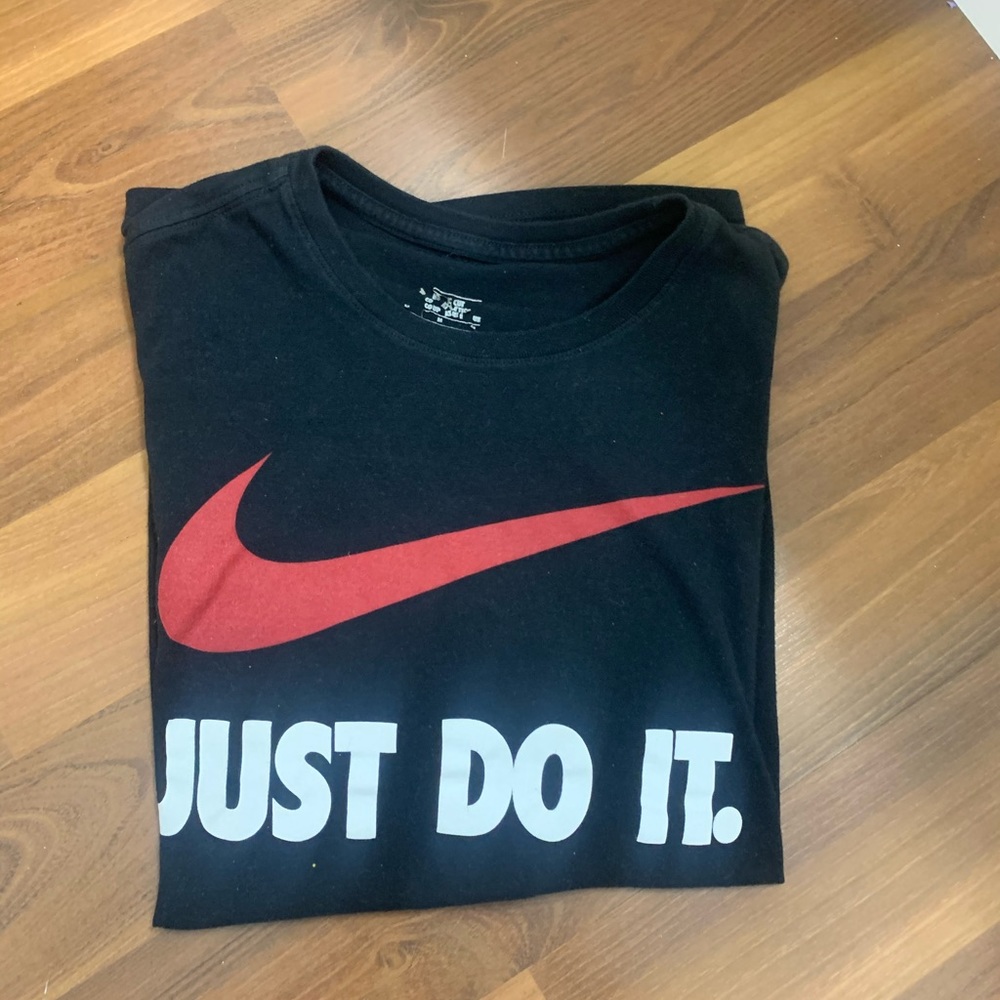 Nike t shirt